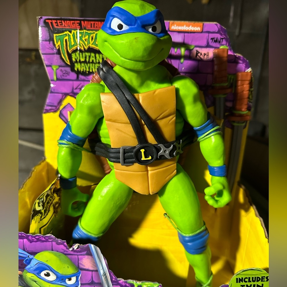 Nickelodeon TMNT Leonardo Figure - Green and Blue